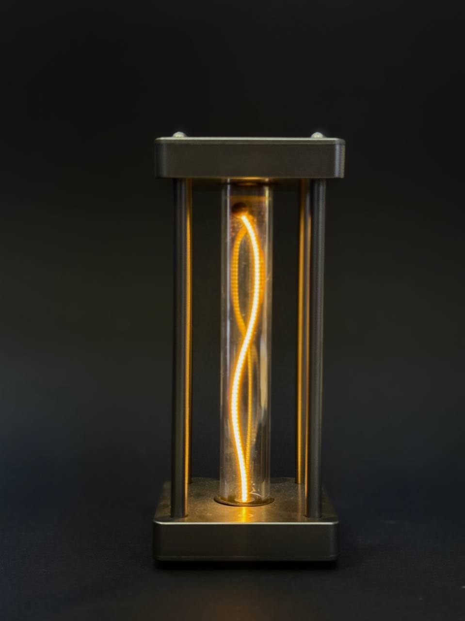  چراغ رومیزی مدل LED فلامنتی نخی مگنتی 