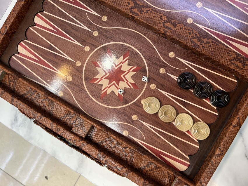  تخته نرد چوبی چرمی طرح هخامنیشی 