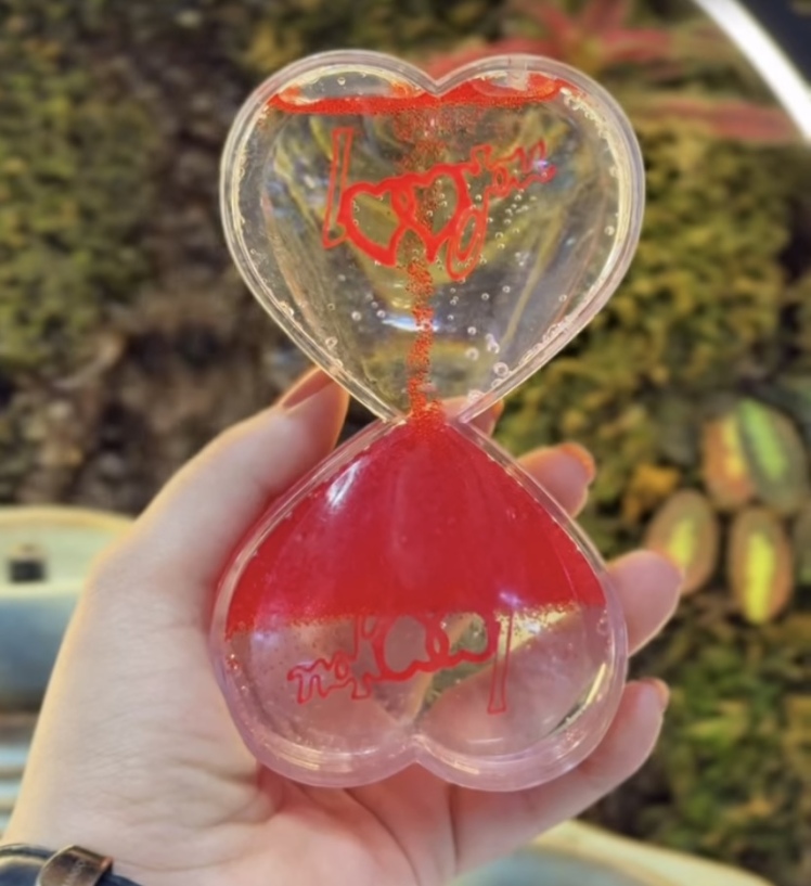 ساعت شنی قلبی ولنتاینی برعکس