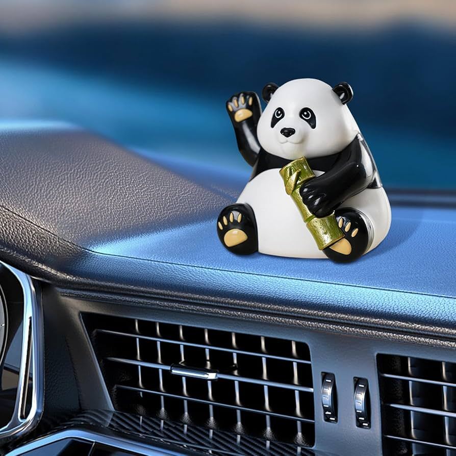  پاندا سولار (خورشیدی) نماد عشق و وفاداری و خوش شانسی 