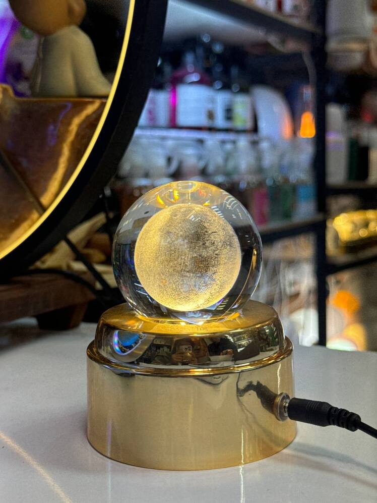 گوی کریستالی چرخشی موزیکال طرح ماه 